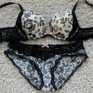 Push-up bra w/matching panty
